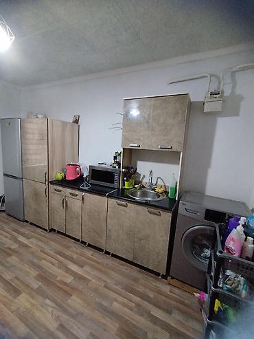 Продажа полдома: Продаю дом барачного типа,дом на три хозяина,у всех раздельные — 18