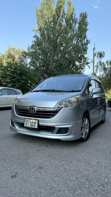 аренда машины без залога: Honda Stepwgn: 2005 г., 2 л, Автомат, Бензин, Минивэн