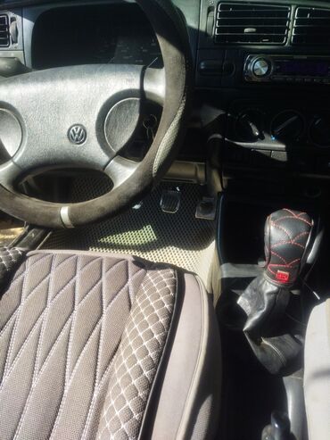 Volkswagen: Volkswagen Golf: 1992 г., 1.8 л, Механика, Бензин, Хэтчбэк — 16