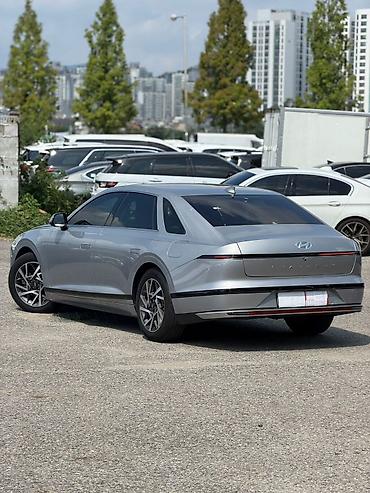 2023: Hyundai Grandeur: 2023 г., Лифтбек — 4