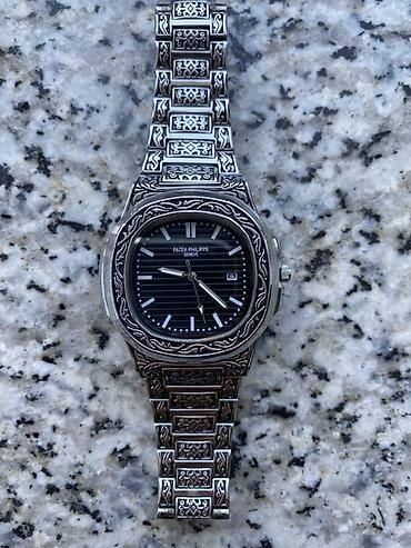 Aksesuarlar: Saat: Patek Philippe üslublu, gravürlü metal qol saatı Xüsusiyyətlər — 1