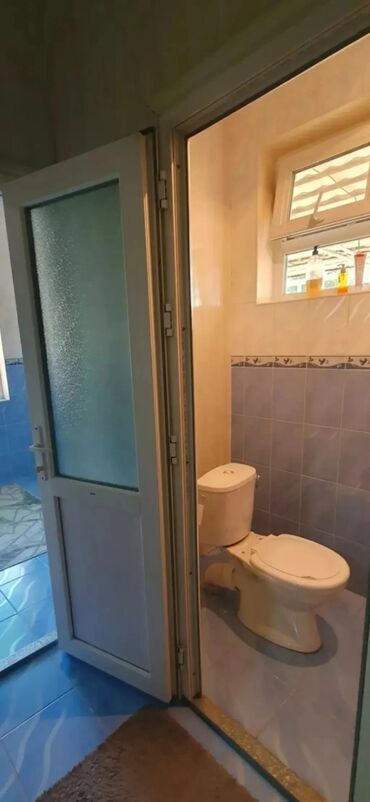 дом с речкой: 60 м², 3 комнаты, Парковка, Сарай, Забор, огорожен