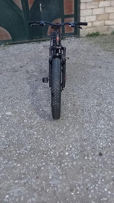 dörd təkərli velosiped: Fatbike tipli dağ velosipedi - Geniş “fat” təkərlər: dərin — 3