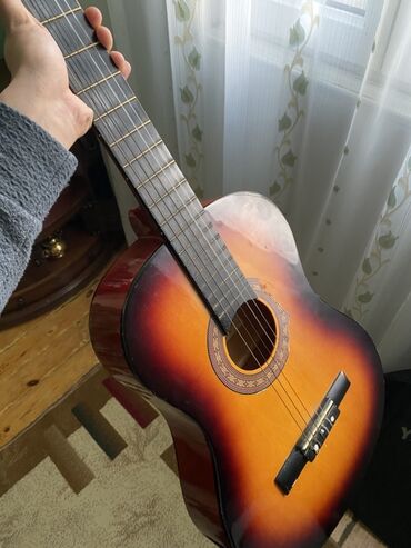 цены на скрипки: Klassik gitara, İşlənmiş