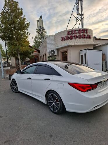Hyundai: Hyundai Sonata: 2.4 l | 2010 il Sedan — 5