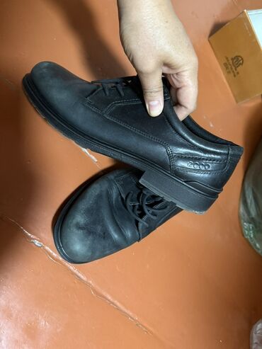 шлепанцы мужские: Комплект обуви (4 пары) можно все за 1000 сом без примерки продается