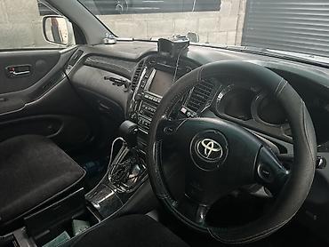 Ssangyong: Toyota Kluger: 2002 г., 3 л, Автомат, Бензин, Кроссовер — 5