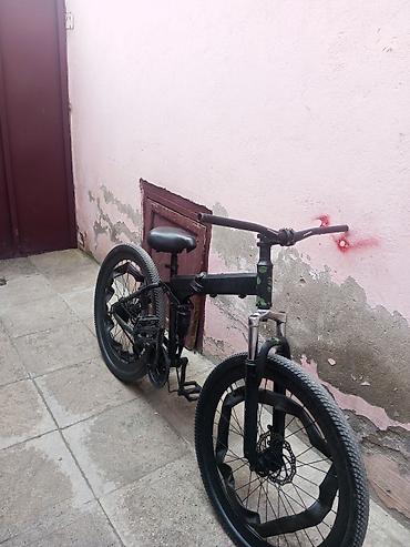 velosabed: Şəhər və yüngül off-road üçün uyğun velosiped. Xüsusiyyətlər: - Güclü — 1