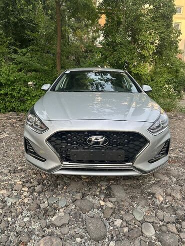 автомобиль саната: Продаю срочно!!!! Автомобиль Hyundai Sonata серебристого цвета