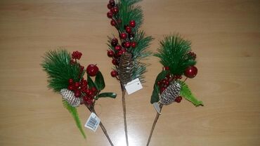 Yeni il oyuncaqları və bəzəkləri: Yeni il aksesuarlari satilir. Yeni il corablarizinqrovlu celengler — 12