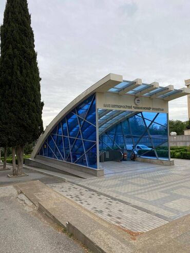 Uzunmüddətli kirayə mənzillər: Əcəmi metrosunun yaxınlığında 5 mertebeli binanın 5-ci mərtəbəsində — 11