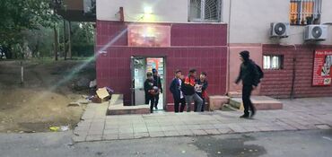 dasinmaz emlak agentliyi: Neftçilər metrosunun yaxınlığında İcra Hakimiyyətinin arxasında ərzaq