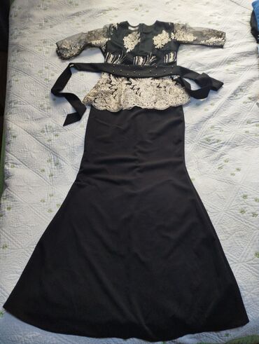 ткань сингапур: Вечернее платье, Русалка, Длинная модель, С рукавами, Стразы, M (EU 38)