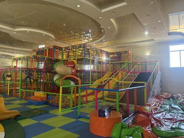 оборудование для бутика: Детский игровой лабиринт для помещения - Многоуровневая модульная