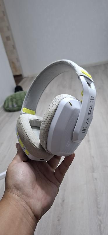 ipod.shuffle: Беспроводные полноразмерные наушники, Б/у — 1
