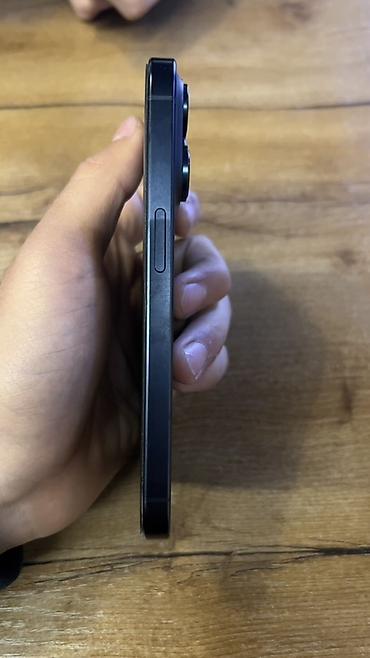 iphone 1e: IPhone 15 Pro, цвет «чёрный титан». Состояние идеал ни одной царапины — 6