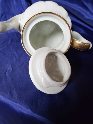 Čajnici: Bokal nov Walbrych Maria Theresa Poljska iz 60-ih. Bokal je — 9