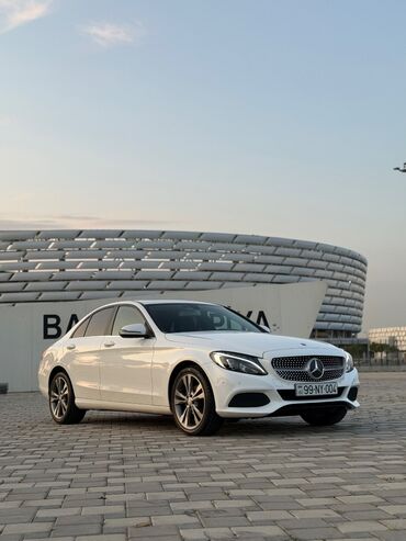 Mercedes-Benz: Mercedes-Benz C 200: 1.6 l | 2017 il Sedan — 14