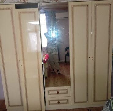 Yataq otağı dəstləri: İkinəfərlik çarpayı, Dolab, İşlənmiş -da lalafo.az — 5 Yataq otağı dəstləri: İkinəfərlik çarpayı, Dolab, İşlənmiş — 5