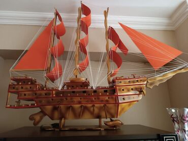 gemi v Azərbaycan | GƏMI MODELLƏRI: Gəmi modeli. Əl işidir, qoz ağacından hazırlanıb, işıqlarıda yanır