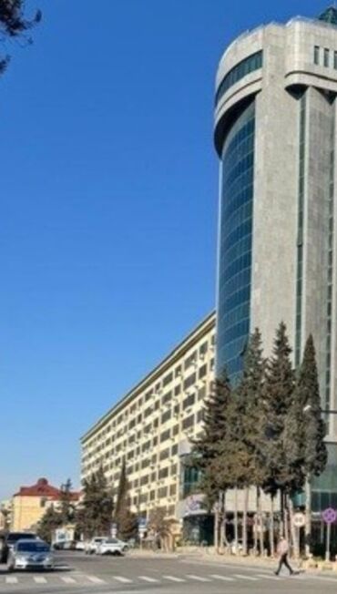leninqrad layiheli 2 otaqli evler: Bakı, 3 otaqlı, Köhnə tikili, m. Gənclik, 84 kv. m
