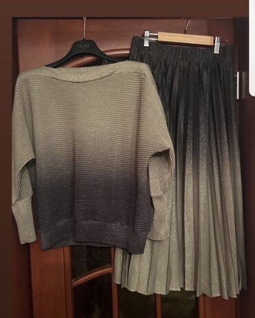 Dəstlər, kostyumlar: Yeni kimi bir defe geyinilib L razmer xarici brend Qadın geyim dəsti