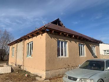 Продажа коттеджей и домов: ‼️‼️СРОЧНО‼️‼️ Нарын шаарынан РТС аймагынан там сатылат баасы 40 мин — 3