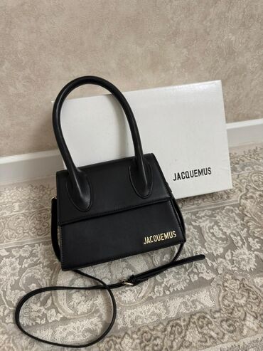 реставрация сумок покраска кожи: Продаю сумки Сумка jacquemus 700 с состояние отличное сумка под