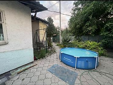 Үйлөрдү сатуу: 4 бөлмө, 70 м², 9 соток, Бишкек, Менчик ээси — 6