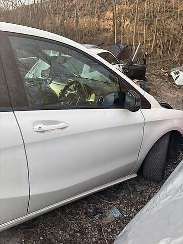 automobile rs: VRATA W246 ZA MERCEDES BENZ B KLASA, B 150, B 160 . OD 2012. DO — 1