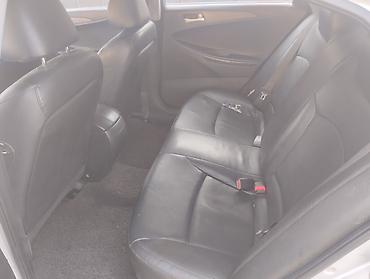 santa fe 2024: Hyundai Sonata: 2010 г., 2 л, Автомат, Газ, Седан — 8