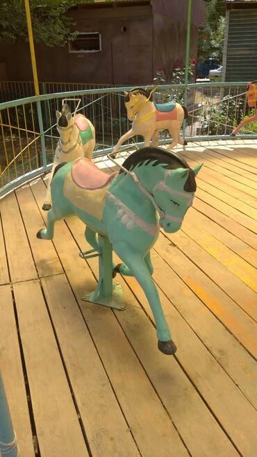 бизнес на калесах: Продаётся детский аттракцион "Карусель лошадки". Состояние отличное