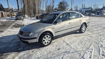 мини духовка: Volkswagen Passat: 2000 г., 1.6 л, Механика, Бензин, Седан