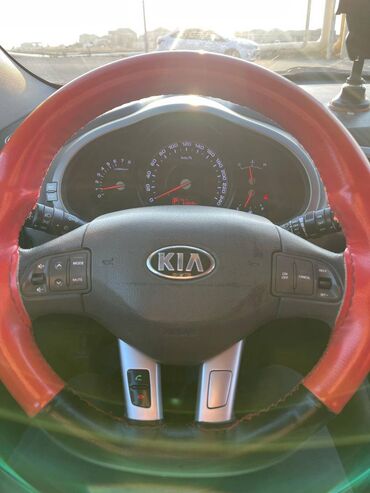 резина на авто: Kia Sportage qırmızı rəng xanımlar üçün, yaxşı vəziyyəətdədir