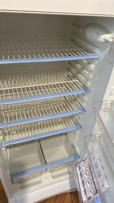 usta cantasi: İşlənmiş 2 qapılı Indesit Soyuducu Satılır, rəng - Ağ — 6