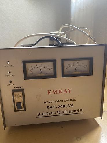 analoq saat: EMKAY SVC-2000VA – Servo motor idarəetməli avtomatik gərginlik — 1