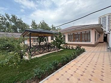 Долгосрочная аренда домов: 320 м², 5 комнат — 1