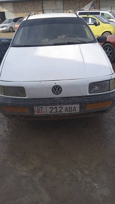 Volkswagen: Volkswagen Passat: 1992 г., 1.8 л, Механика, Бензин, Универсал