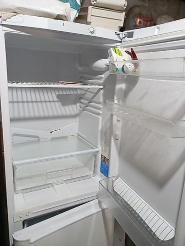 морозильны: Холодильник Indesit, Б/у, Двухкамерный, 180 * — 2