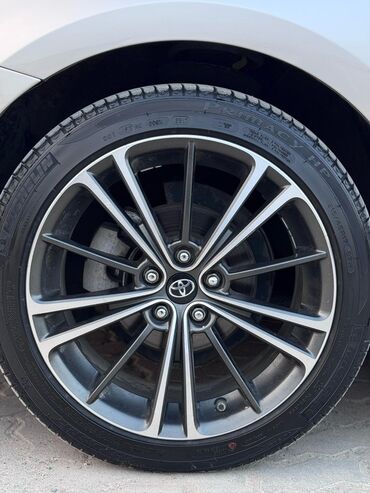 Toyota: Toyota Prius: 2018 г., Автомат, Гибрид, Седан — 9