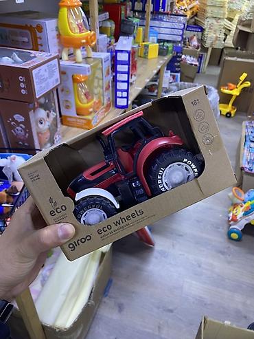 Эко-игрушка «Tractor» giros eco wheels - Игрушечный трактор в