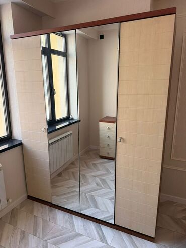 Спальные гарнитуры: Спальный гарнитур, Б/у, Двуспальная кровать, Шкаф, Комод, Белоруссия, ДСП, Самовывоз, цвет - Бежевый — 2