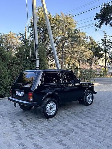 срочно срочно продаю: ВАЗ (ЛАДА) 2121 (4x4): 2020 г., 1.7 л, Механика, Бензин, Внедорожник — 3