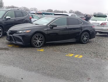 нова 2: Toyota Camry: 2021 г., 2.5 л, Вариатор, Гибрид, Седан