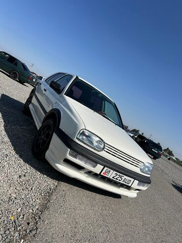 меняю дом на авто: Volkswagen Golf: 1995 г., 1.8 л, Механика, Бензин, Хэтчбэк