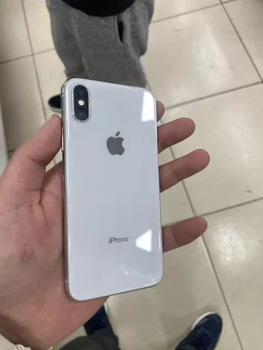 IPhone X, Б/у, 64 ГБ, Кабель, 81 %