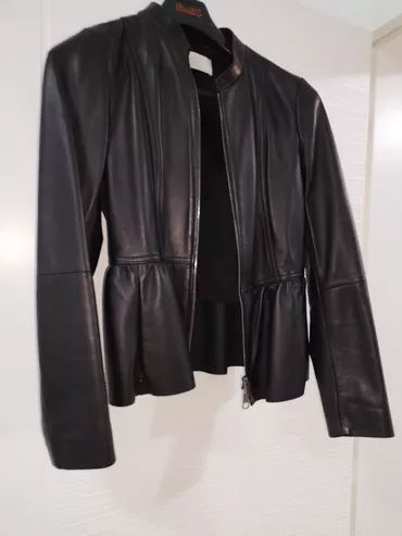 Potpuno nova kozna jakna crna kupljena u Nemackoj za 600 € . Nenosena