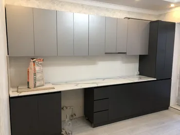 Кухня сиз каалаган размерде, жана каалаган материалдар менен