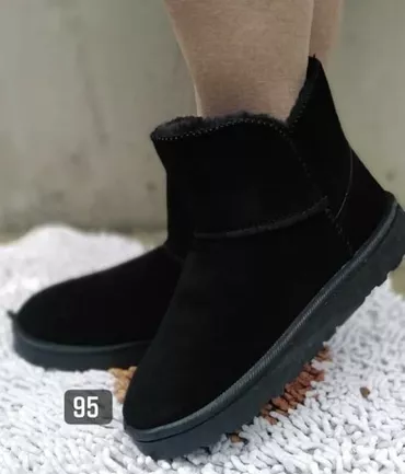 Ugg mini čizme, bоја - Crna, 38