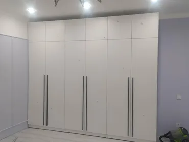 Тапшырыкка эмерек, Ашкана, Ашкана гарнитурасы, Үстөл, Үстөл үстү